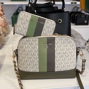 Michael Kors Jet Set Charm Signature Logo Printed Lg Dome & Sm Zip Around Card
